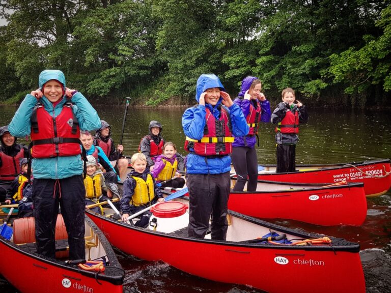 CANOEING OPEN CANOE HIRE WYE VALLEY RIVER WYE HAY ON WYE