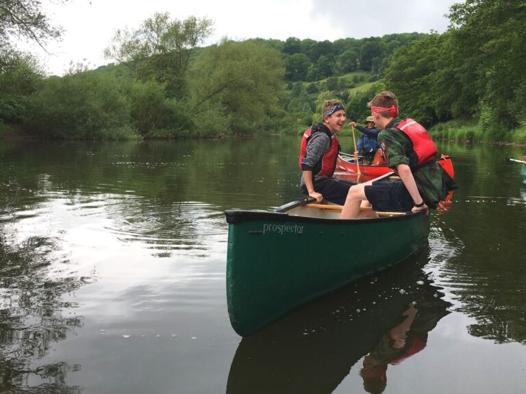 CANOEING OPEN CANOE HIRE WYE VALLEY RIVER WYE HAY ON WYE